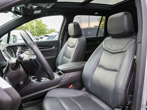 Used 2020 Cadillac XT6 Premium Luxury FWD image 35