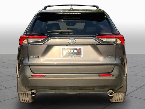 Used 2024 Toyota RAV4 XLE Premium FWD image 5