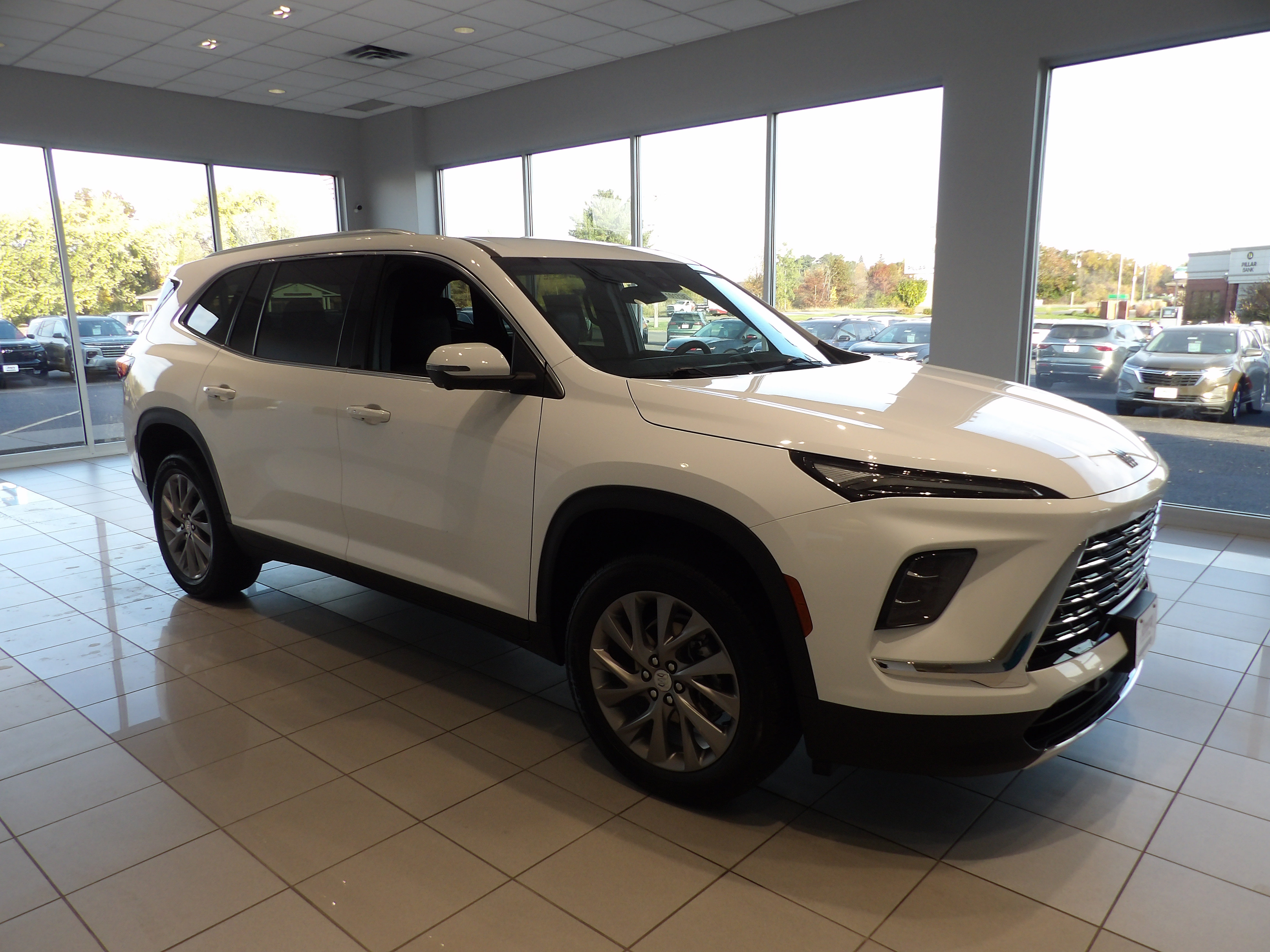 Used 2026 Buick Enclave Preferred AWD/4WD image 3