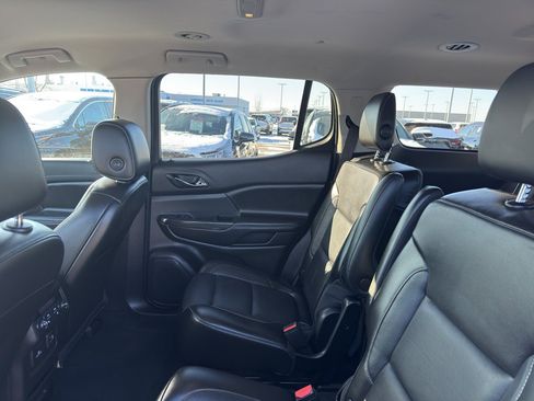 Used 2019 GMC Acadia SLT w/ LPO, Floor Liner Package image 32