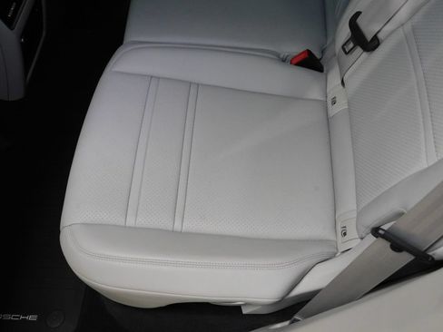 Used 2021 Porsche Cayenne GTS AWD/4WD image 60