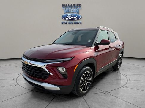 Used 2025 Chevrolet TrailBlazer LT image 1