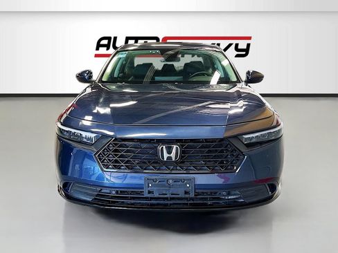 Used 2025 Honda Accord EX-L image 2