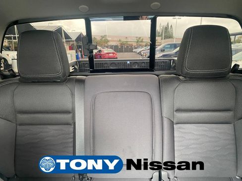 Used 2023 Nissan Frontier SV w/ Technology Package AWD/4WD image 18