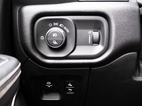 Used 2020 RAM 1500 Sport w/ Leather & Sound Group image 11