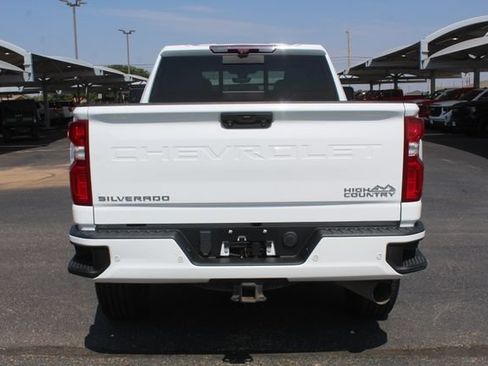 Used 2020 Chevrolet Silverado 2500 High Country w/ Z71 Off-Road Package AWD/4WD image 4