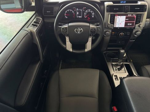 Used 2020 Toyota 4Runner TRD Off-Road Premium w/ Moonroof Package AWD/4WD image 5
