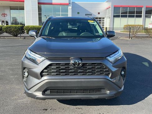 Used 2023 Toyota RAV4 XLE Premium image 2