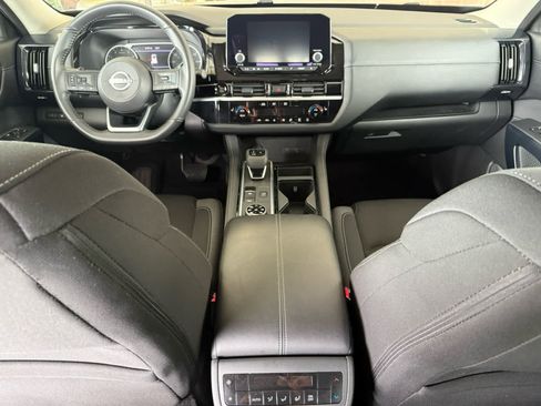 Used 2025 Nissan Pathfinder SV AWD/4WD image 20
