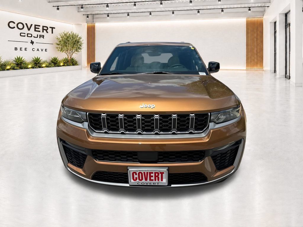 New 2026 Jeep Grand Cherokee Limited RWD image 4