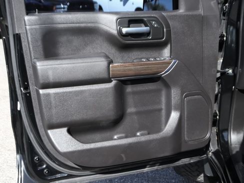 Used 2020 Chevrolet Silverado 1500 LT w/ All-Star Edition RWD image 16