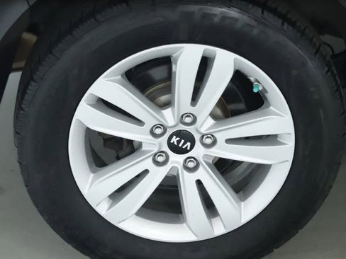 Used 2018 Kia Sportage LX w/ LX Technology Package FWD image 13