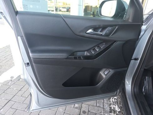 Used 2025 Chevrolet Equinox LT w/ Convenience Package II image 19