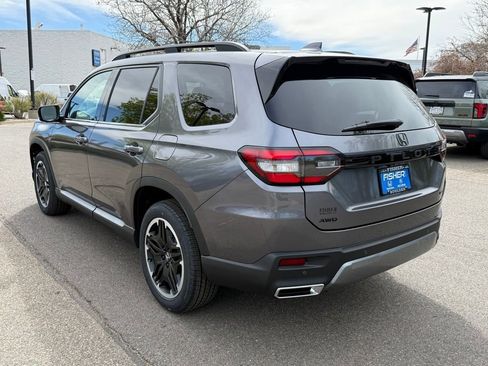 New 2026 Honda Pilot Touring image 7