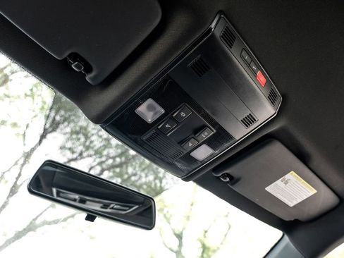 Used 2022 Volkswagen Jetta Sport image 35