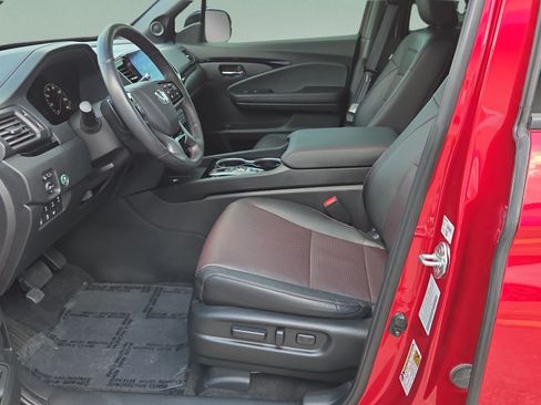 Used 2024 Honda Ridgeline Black Edition image 9