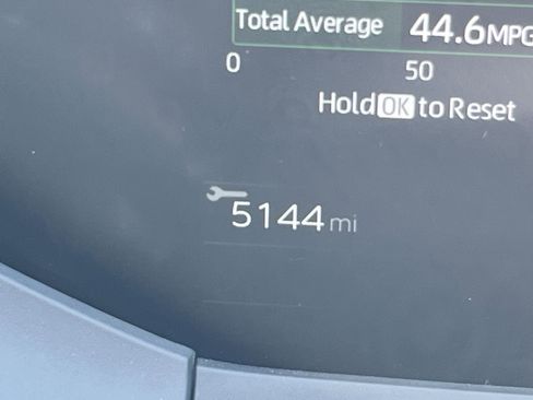 Used 2024 Toyota Prius XLE image 24