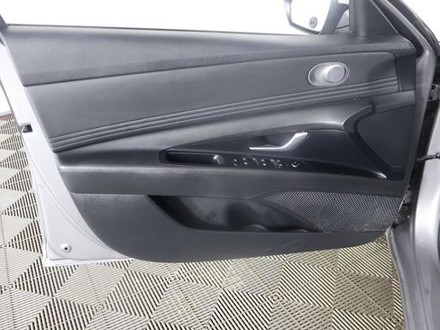 Used 2023 Hyundai Elantra SEL w/ Convenience Package FWD image 20