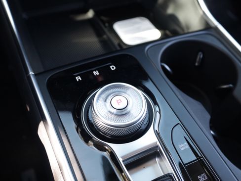 New 2026 Kia Carnival SX Prestige FWD image 11