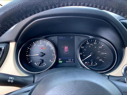 Used 2018 Nissan Rogue SV FWD image 26