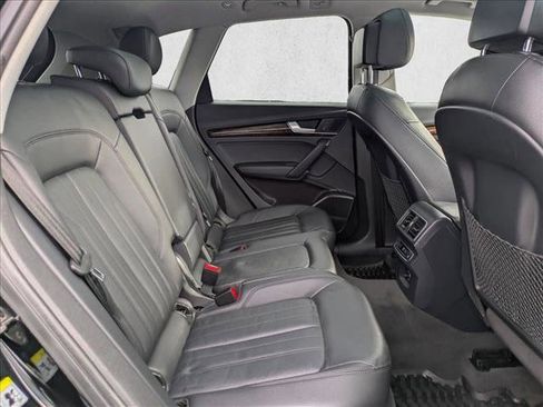 Used 2018 Audi Q5 2.0T Premium Plus w/ Premium Plus Package image 21