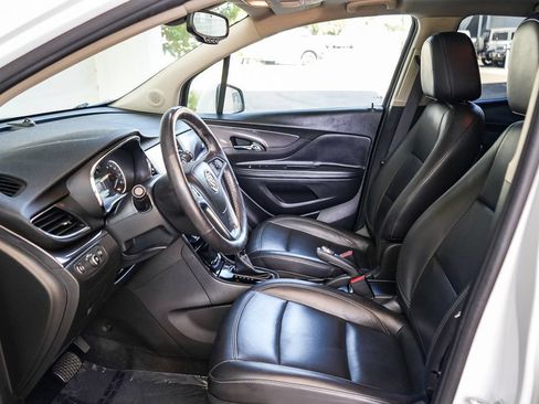 Used 2019 Buick Encore Essence FWD image 17