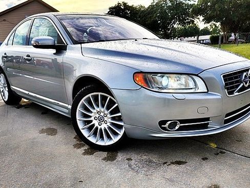 Used 2010 Volvo S80 V8 image 2