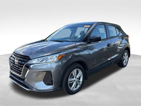 Used 2024 Nissan Kicks S FWD image 5
