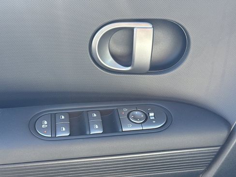 New 2026 Hyundai Ioniq 5 SEL image 15