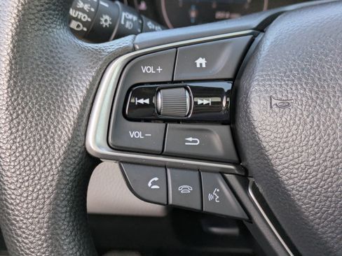 Used 2020 Honda Accord EX image 22