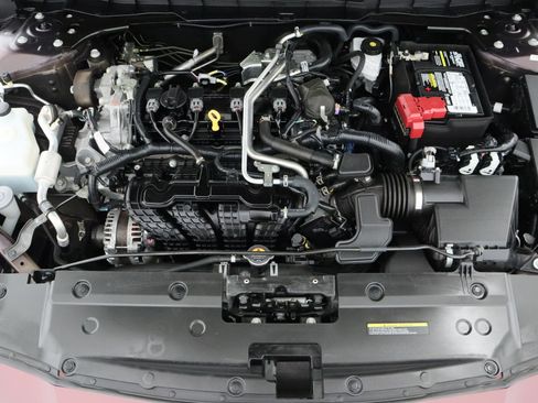 Used 2025 Nissan Altima 2.5 SV FWD image 37
