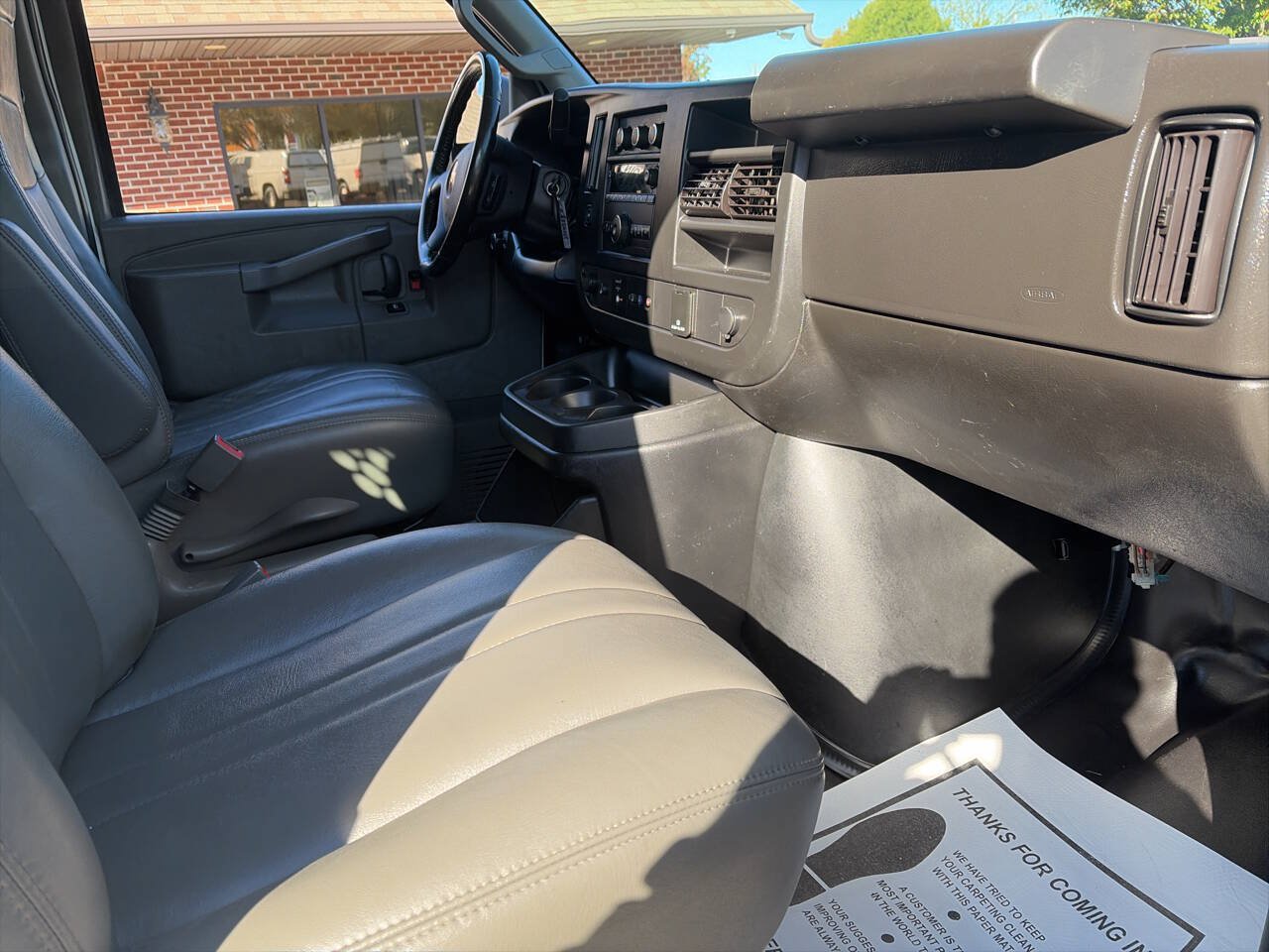 Used 2022 Chevrolet Express 3500 Extended w/ Driver Convenience Package RWD image 21