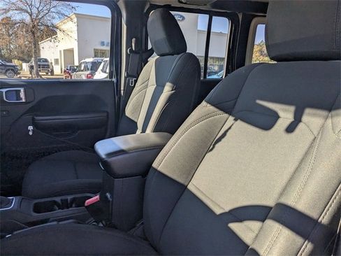 Used 2019 Jeep Wrangler Unlimited Sport S image 14