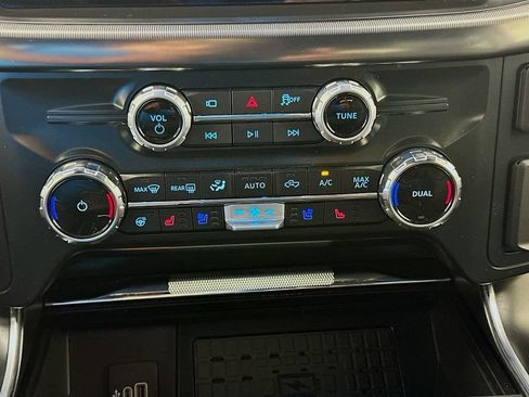 Used 2025 Ford F150 Raptor AWD/4WD image 16