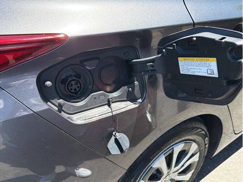 Used 2022 Toyota Prius Prime LE FWD image 21