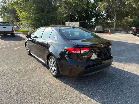 Used 2023 Toyota Corolla LE FWD image 3