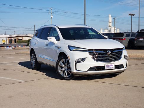 Used 2022 Buick Enclave Premium image 1