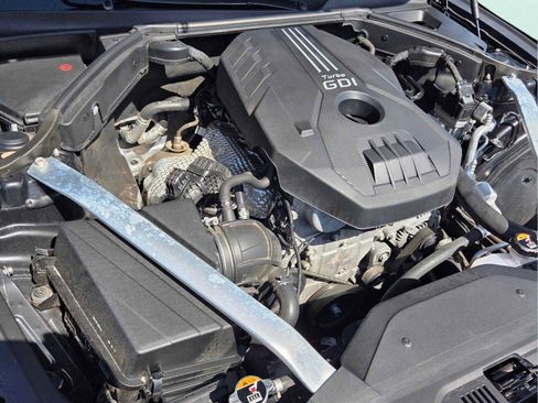 Used 2023 Genesis G70 2.0T RWD image 16