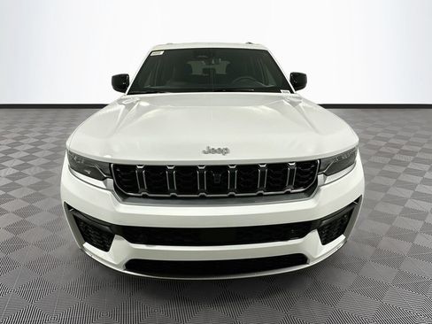 New 2026 Jeep Grand Cherokee Limited w/ Luxury Tech Group II AWD/4WD image 2
