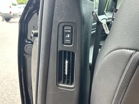 Used 2025 Honda Odyssey EX-L image 24