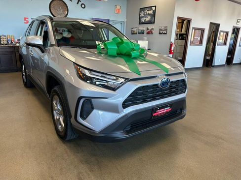 Used 2023 Toyota RAV4 XLE w/ XLE Grade Weather Package image 4