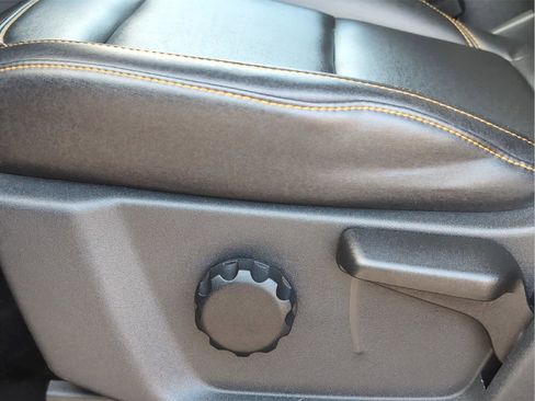 Used 2024 Ford Bronco Badlands image 10