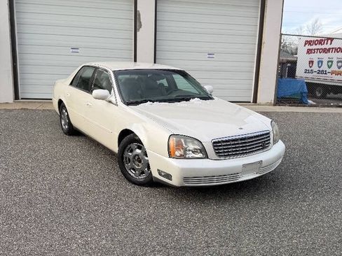 Used 2001 Cadillac De Ville w/ Comfort/Convenience Pkg FWD image 1