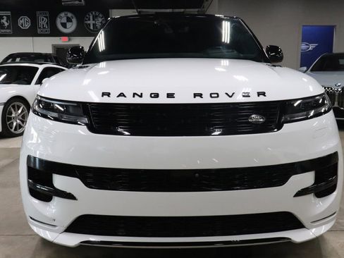 Used 2024 Land Rover Range Rover Sport Dynamic SE AWD/4WD image 8