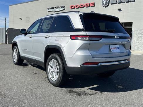 New 2025 Jeep Grand Cherokee Laredo X image 6