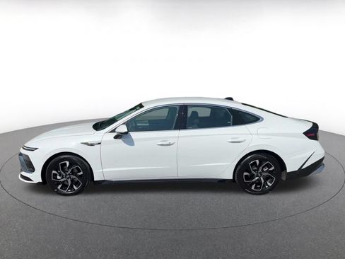 Used 2025 Hyundai Sonata SEL FWD image 9
