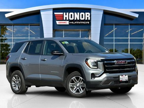 Used 2025 GMC Terrain Elevation AWD/4WD image 2