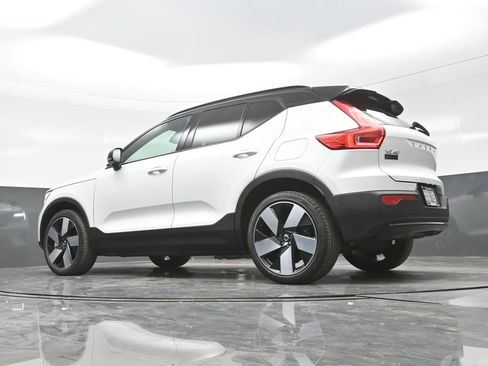 Used 2023 Volvo XC40 Recharge Ultimate w/ Protection Package Premier image 33
