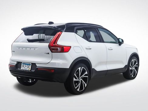 Used 2022 Volvo XC40 T5 R-Design AWD/4WD image 5