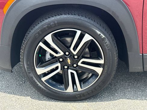 Used 2023 Chevrolet TrailBlazer LT w/ Convenience Package FWD image 11